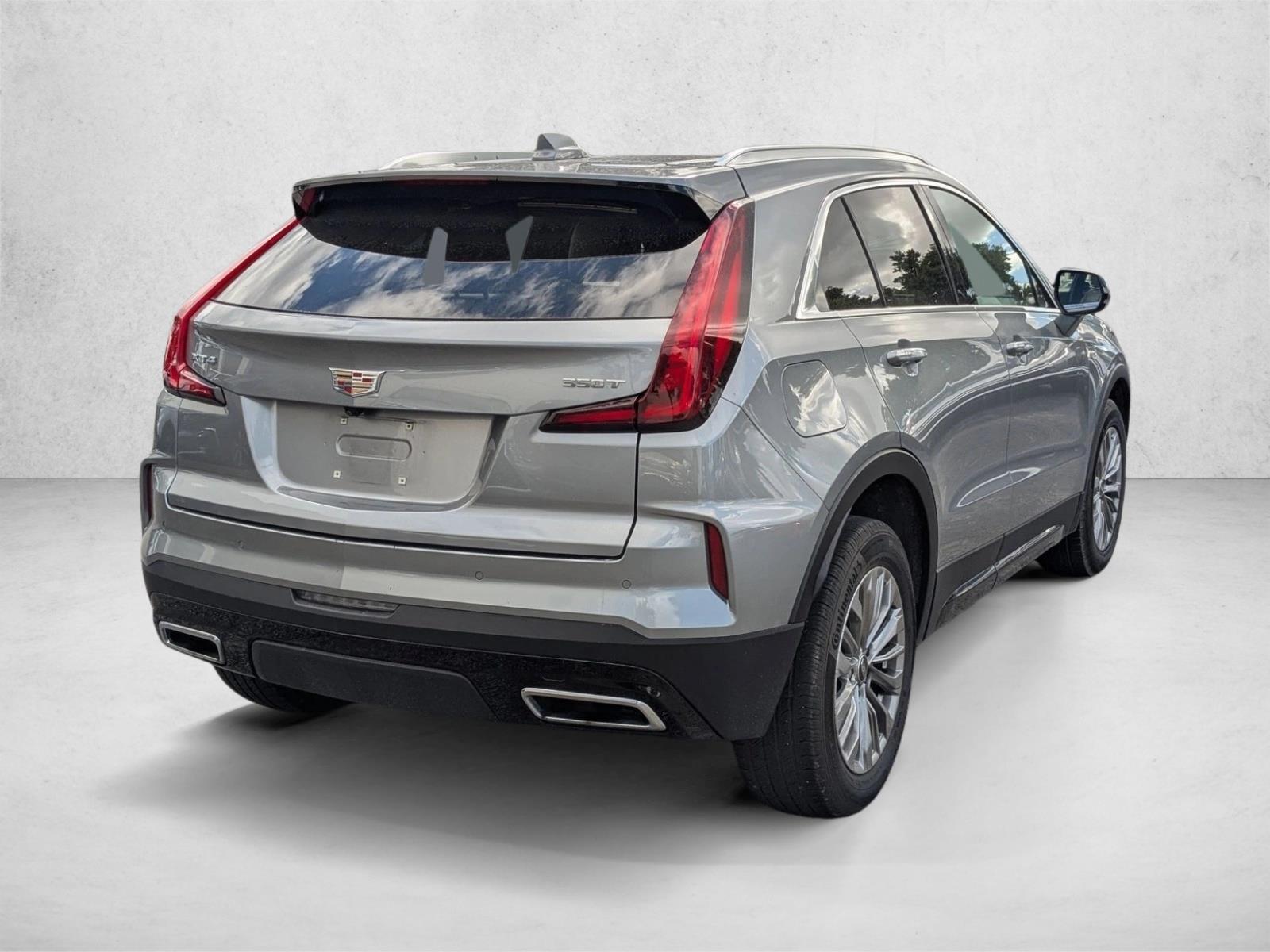 2024 Cadillac XT4 Premium Luxury photo 2