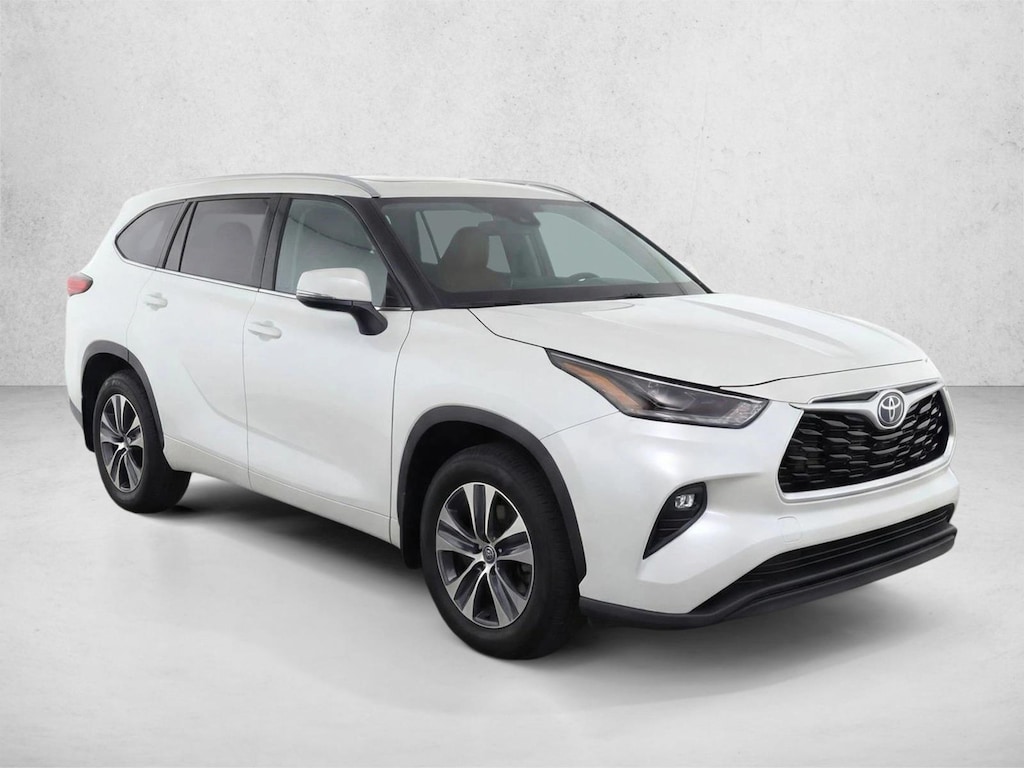 Used 2020 Toyota Highlander XLE SUV