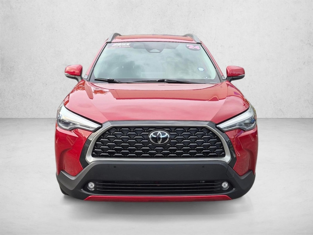 Used 2024 Toyota Corolla Cross XLE SUV