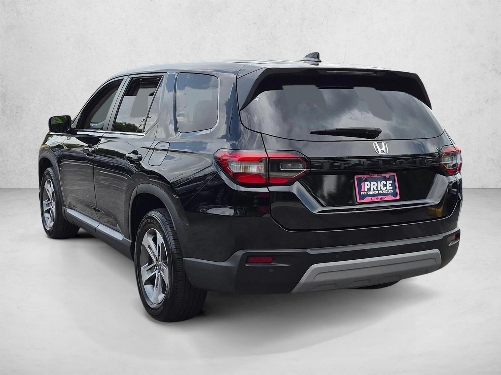 2023 Honda Pilot EX-L - Photo 7
