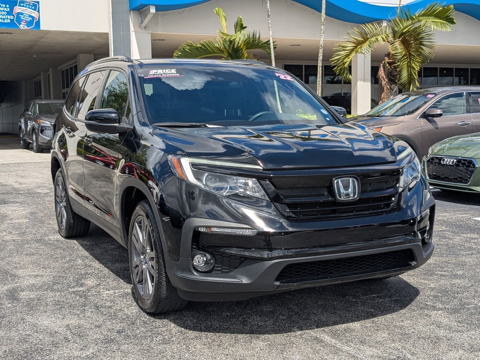 2022 Honda Pilot Sport photo 2