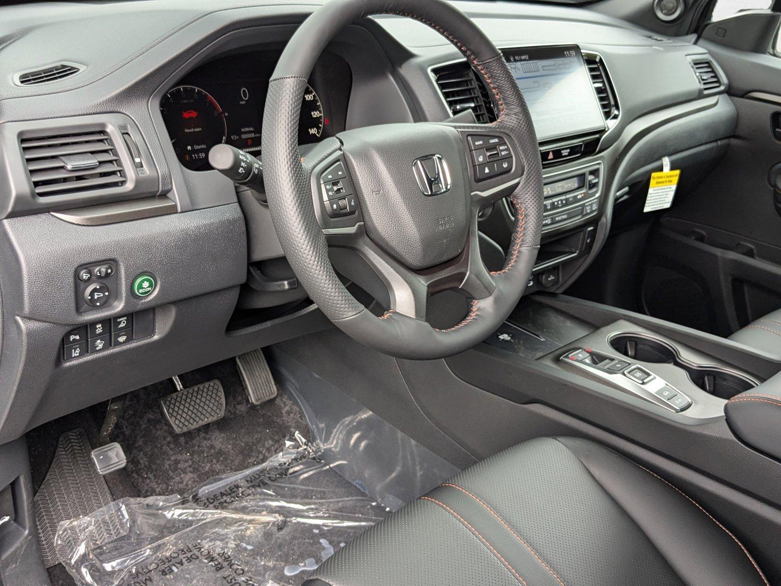2025 Honda Ridgeline TrailSport photo 3