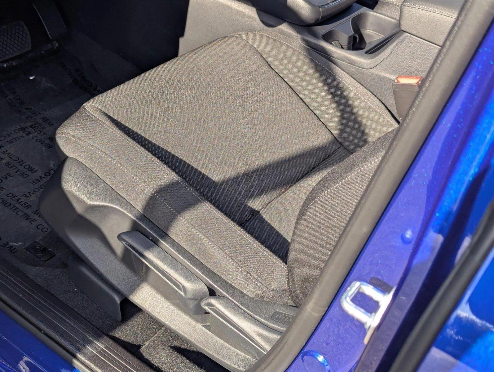 2025 Honda CR-V LX photo 4