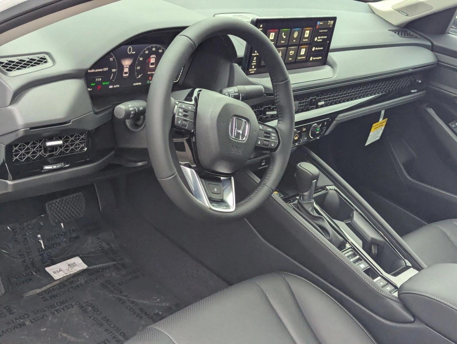 2025 Honda Accord Hybrid Touring photo 3