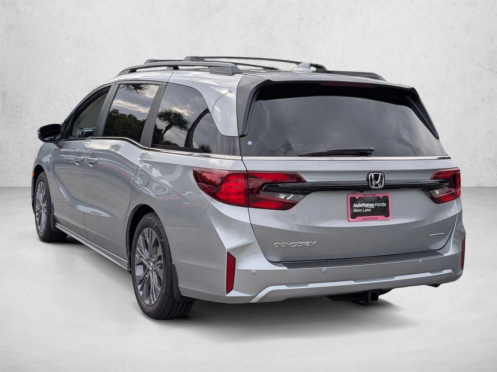 2026 Honda Odyssey Touring - Photo 8