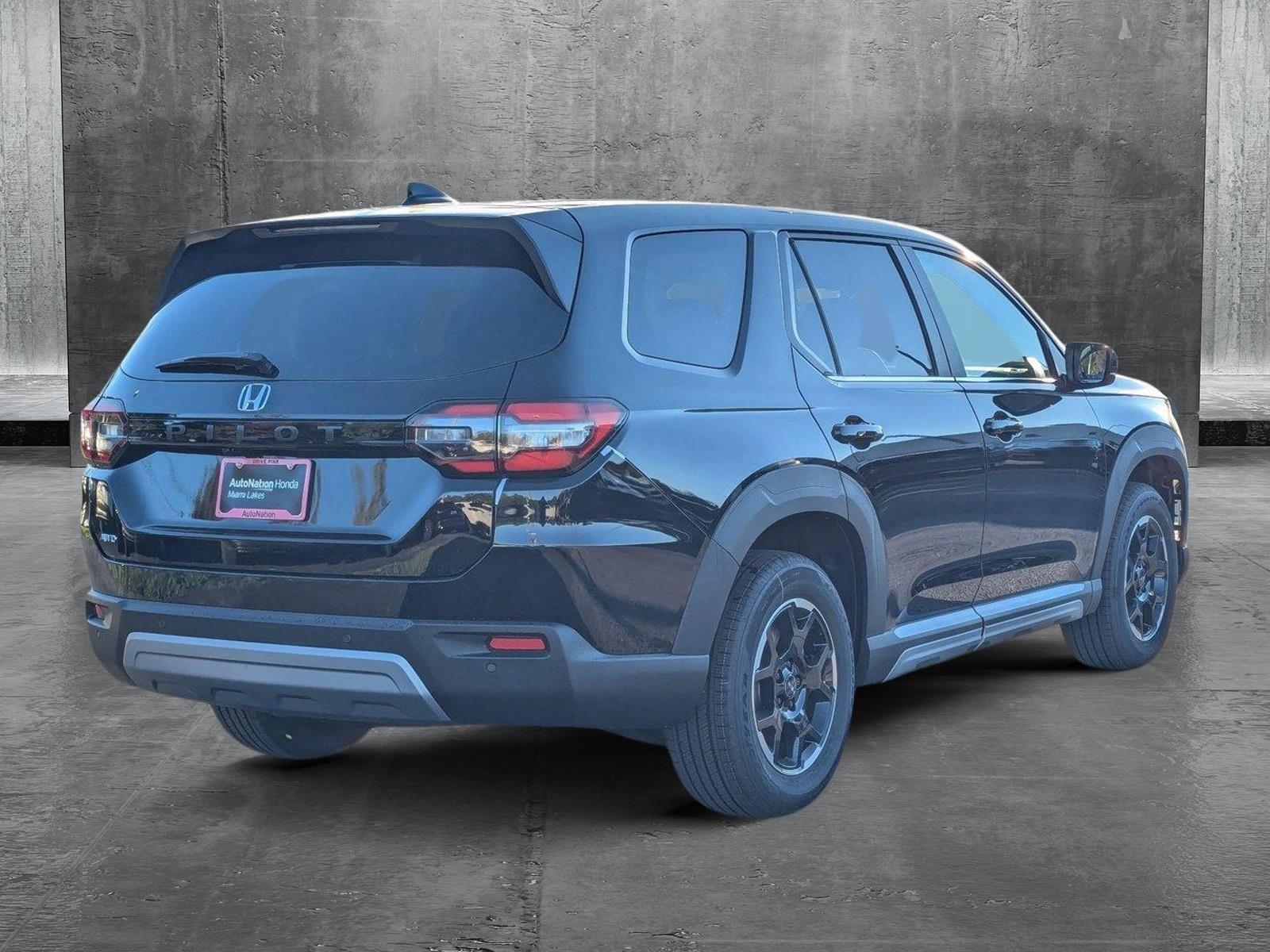 2025 Honda Pilot EX-L photo 2