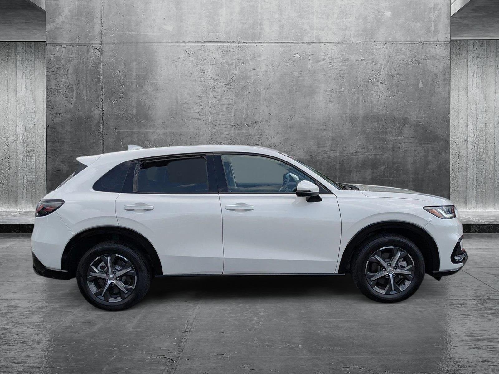 2025 Honda HR-V EX-L photo 4