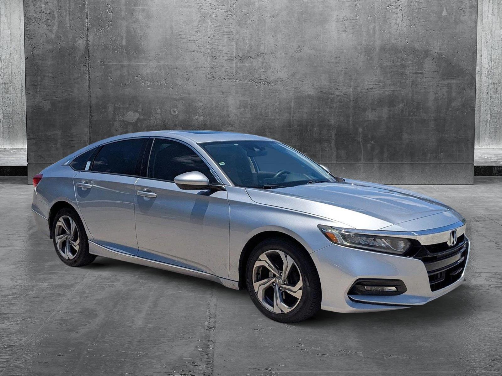 2018 Honda Accord EX photo 3