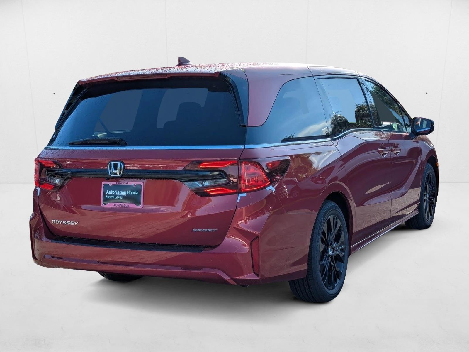 2025 Honda Odyssey photo 2