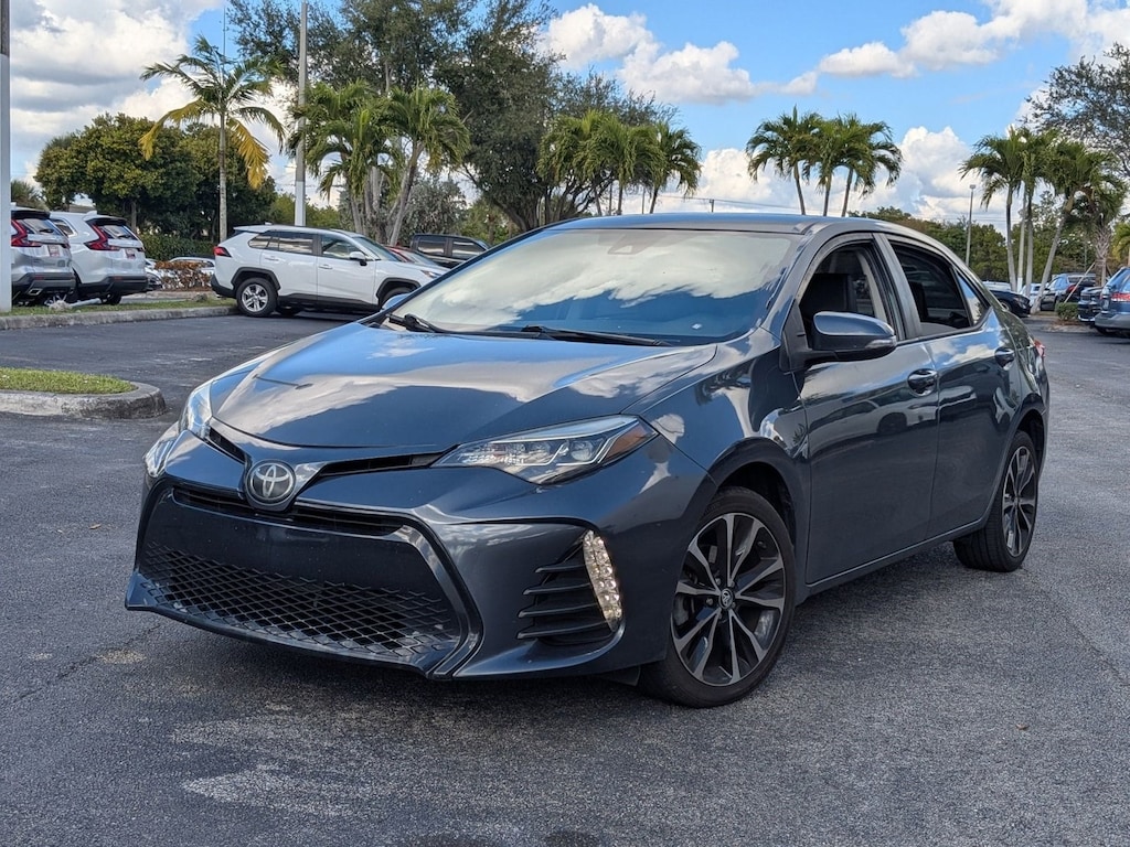 Used 2019 Toyota Corolla SE Sedan