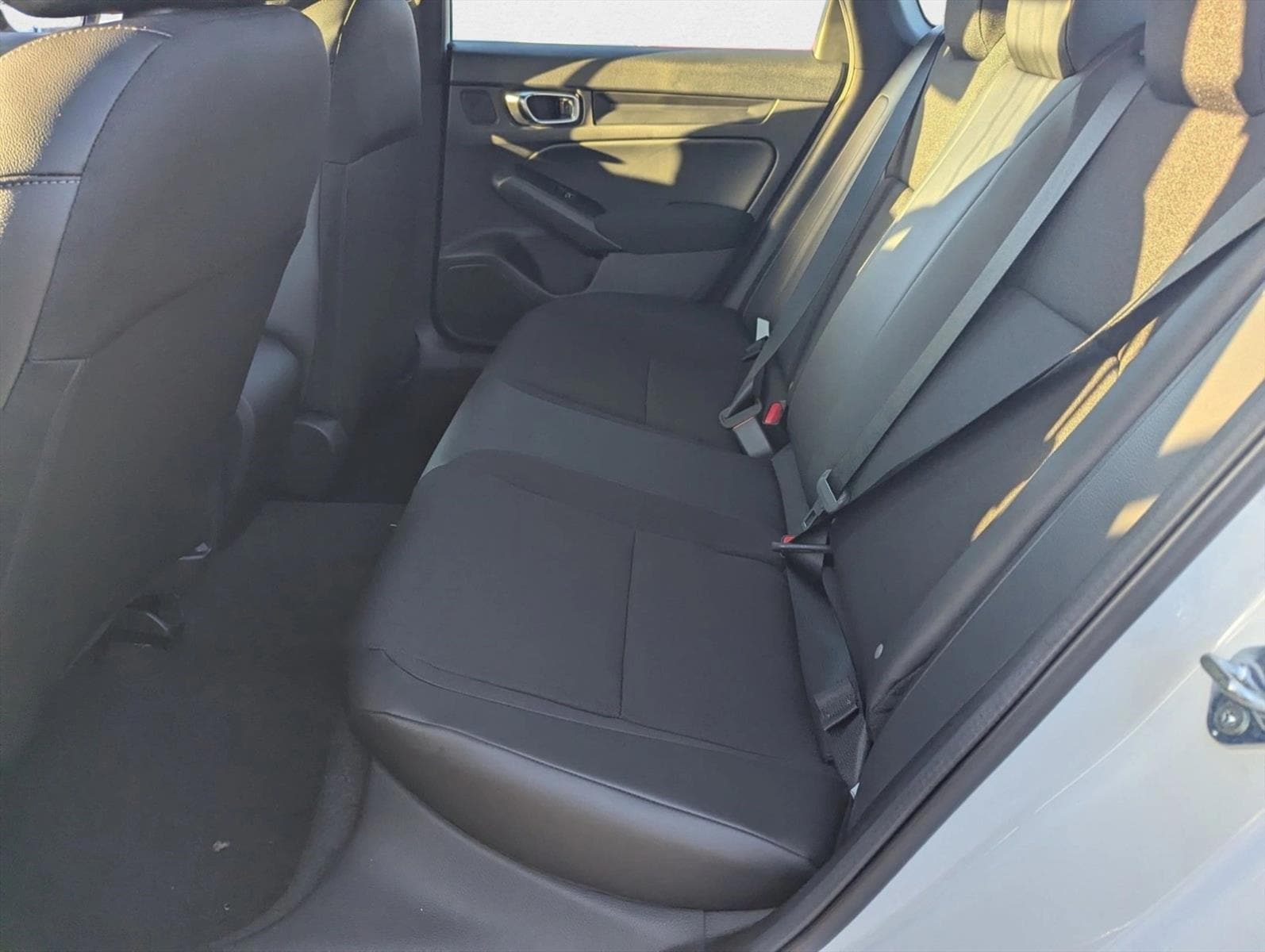 2025 Honda Civic Hatchback Sport - Photo 13