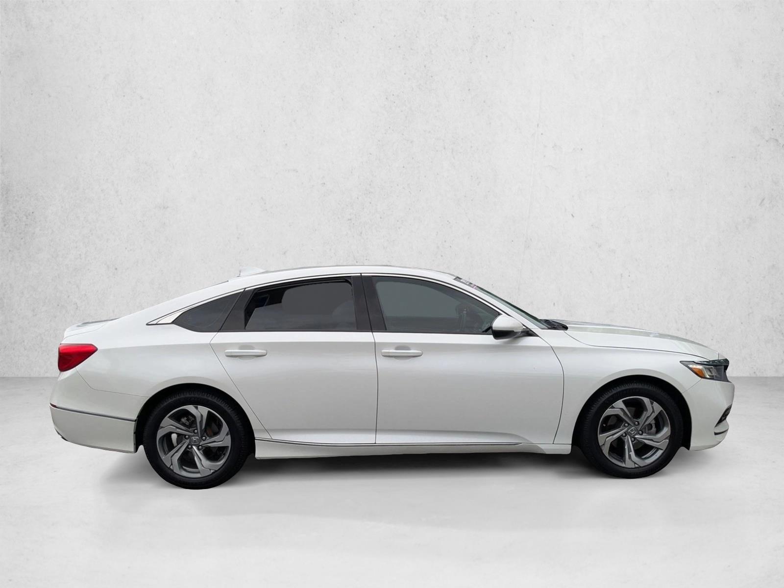 2018 Honda Accord EX-L photo 4