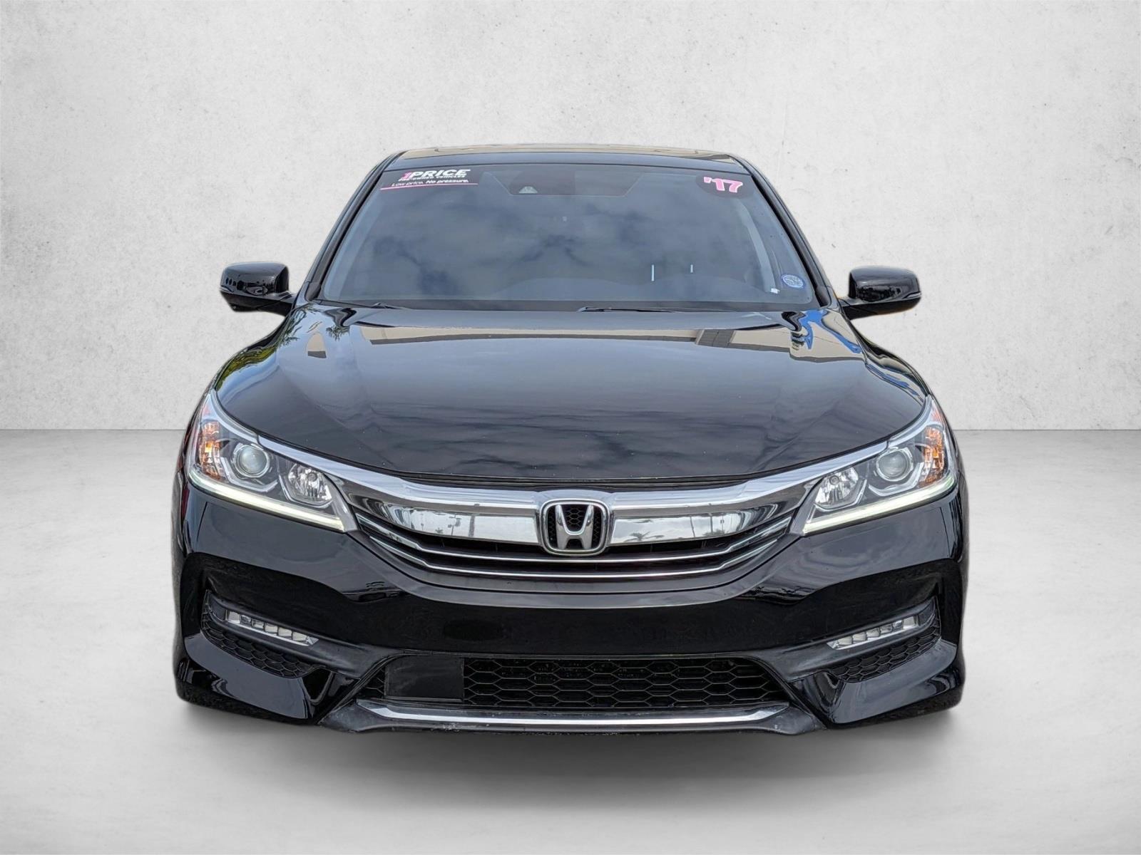 2017 Honda Accord EX photo 2