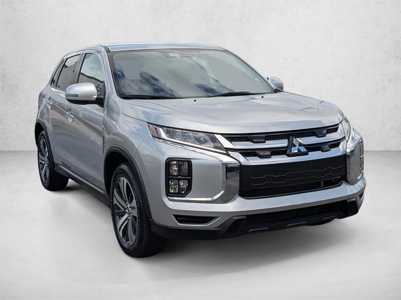 2024 Mitsubishi Outlander Sport S photo 3