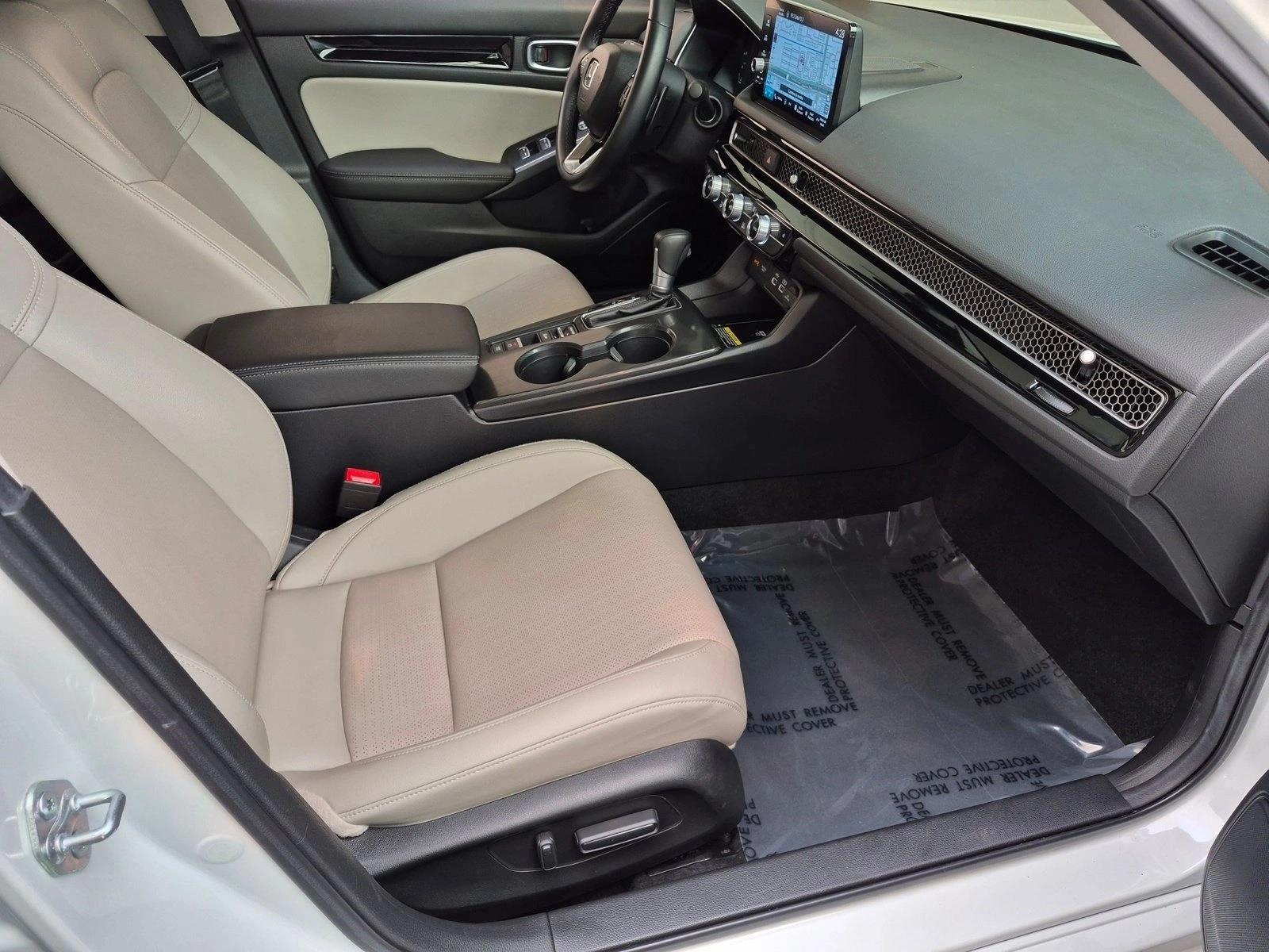 2024 Honda Civic Touring - Photo 20
