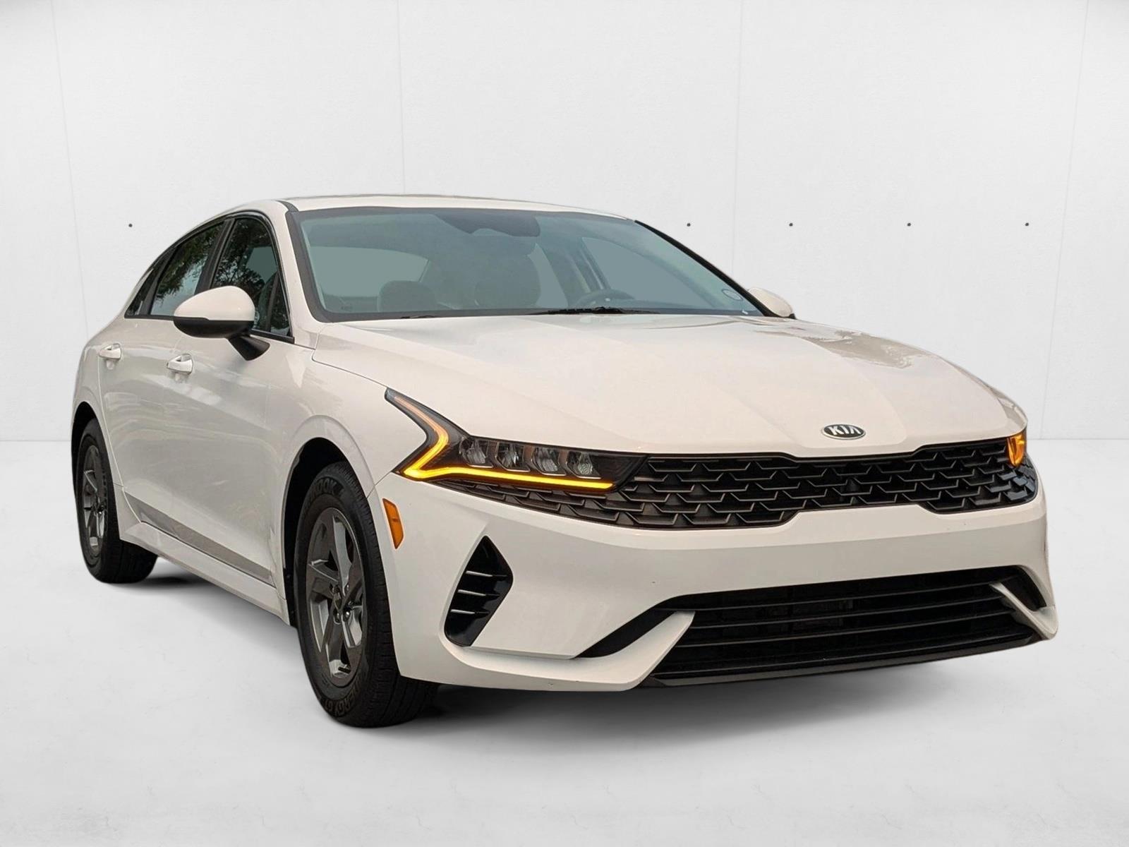 2021 Kia K5 LXS photo 3