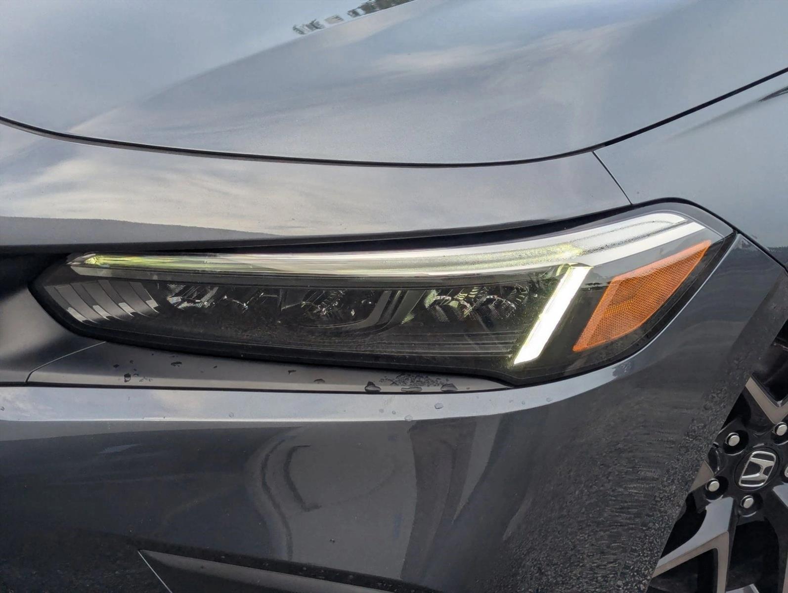 2022 Honda Civic Sport Touring Hatchback photo 2