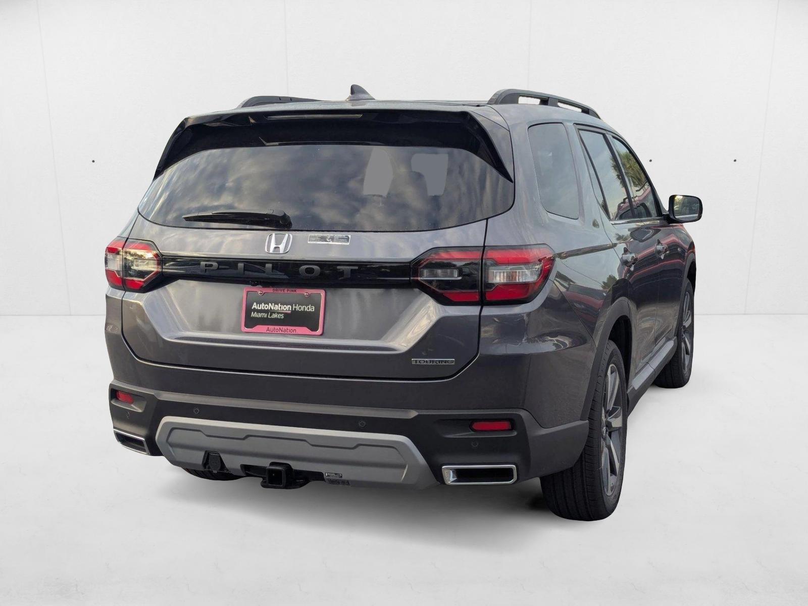 2025 Honda Pilot Touring photo 2