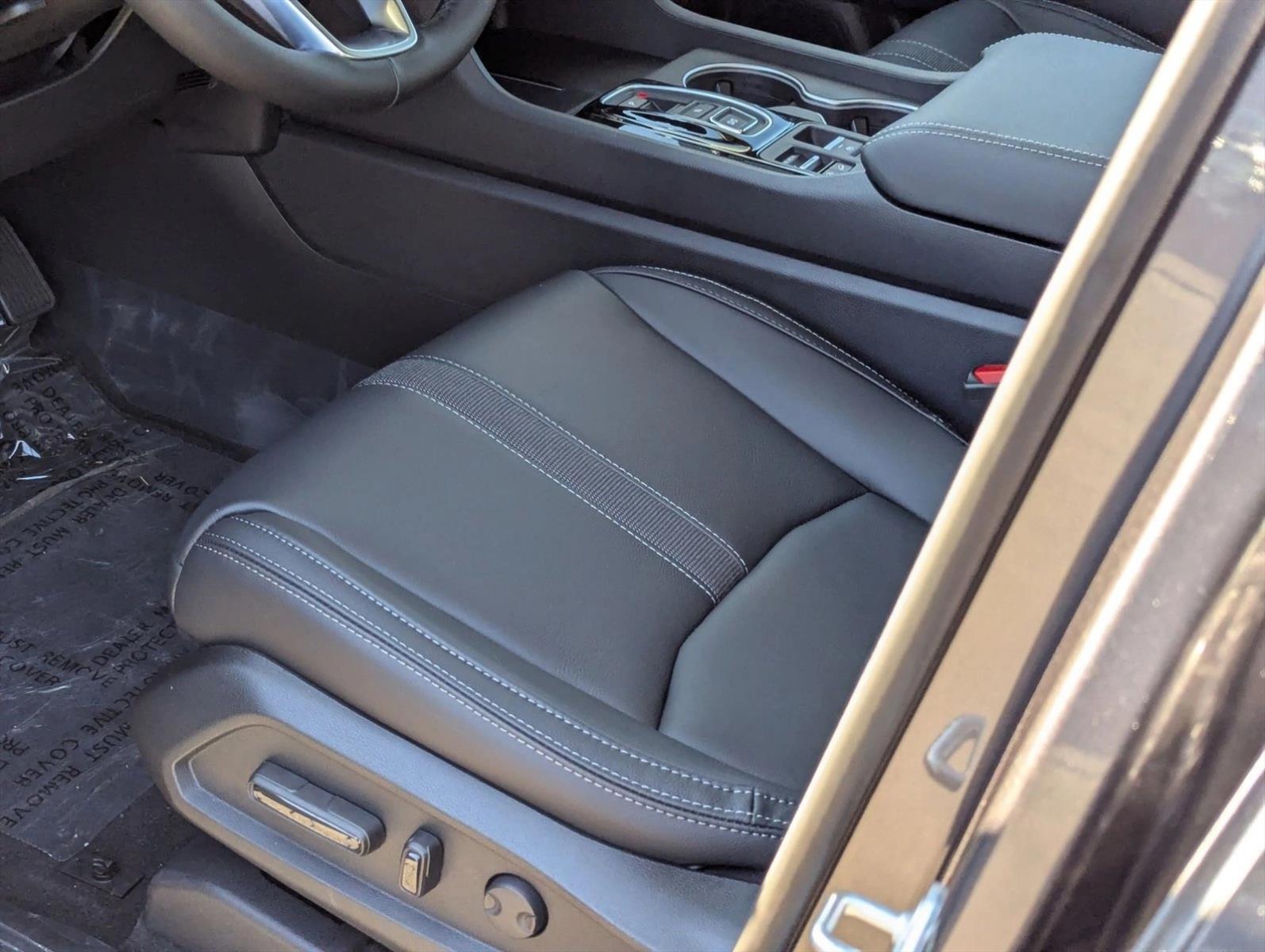 2025 Honda Pilot Touring photo 4
