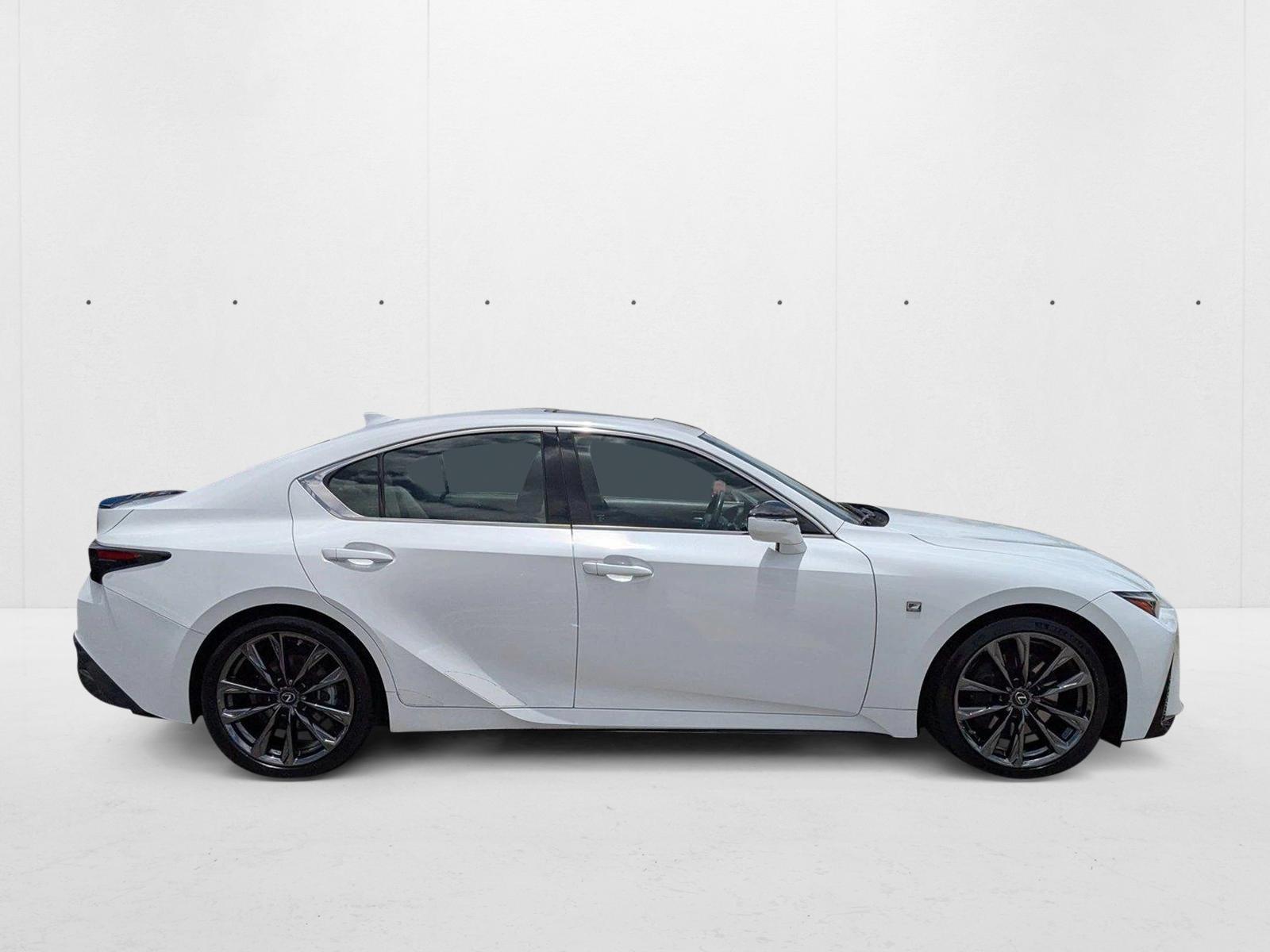 2022 Lexus IS 350 F SPORT photo 4
