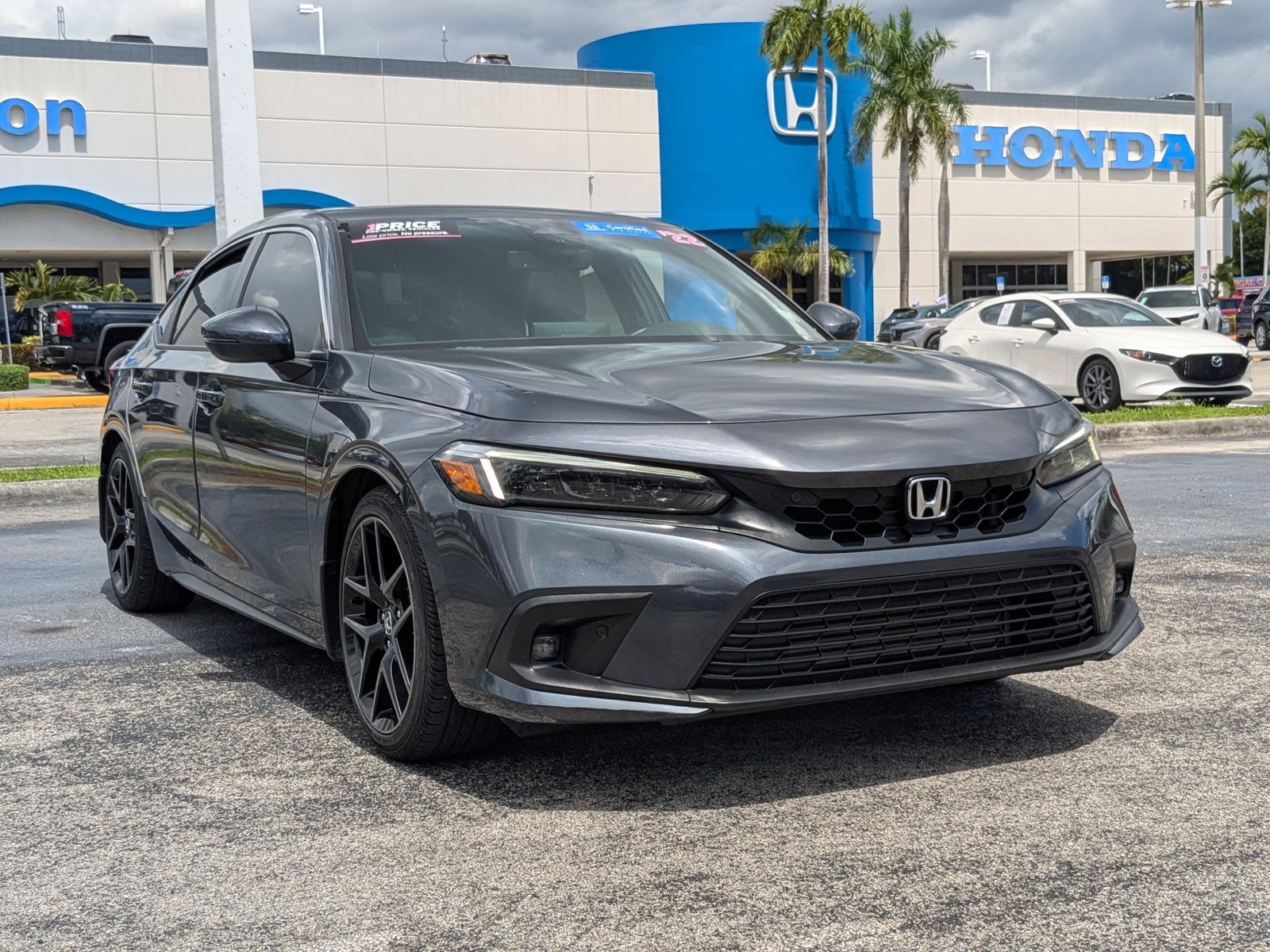 2022 Honda Civic Sport Touring Hatchback photo 3