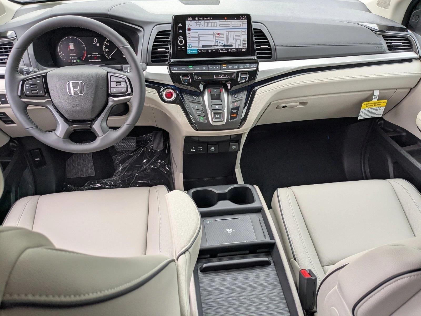 2026 Honda Odyssey Touring - Photo 13
