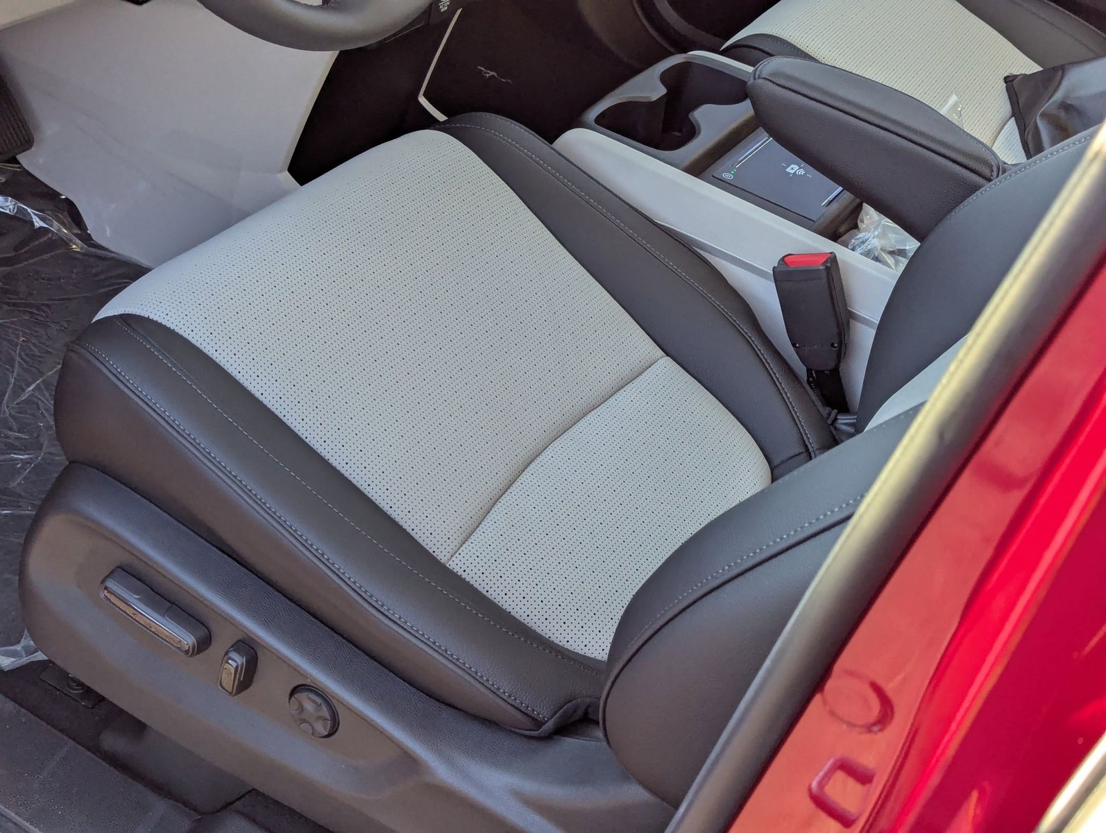 2026 Honda Odyssey Elite photo 3