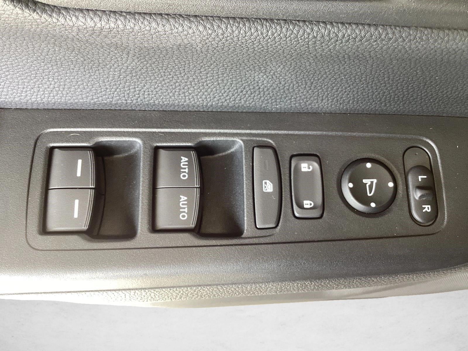 2025 Honda CR-V EX - Photo 14