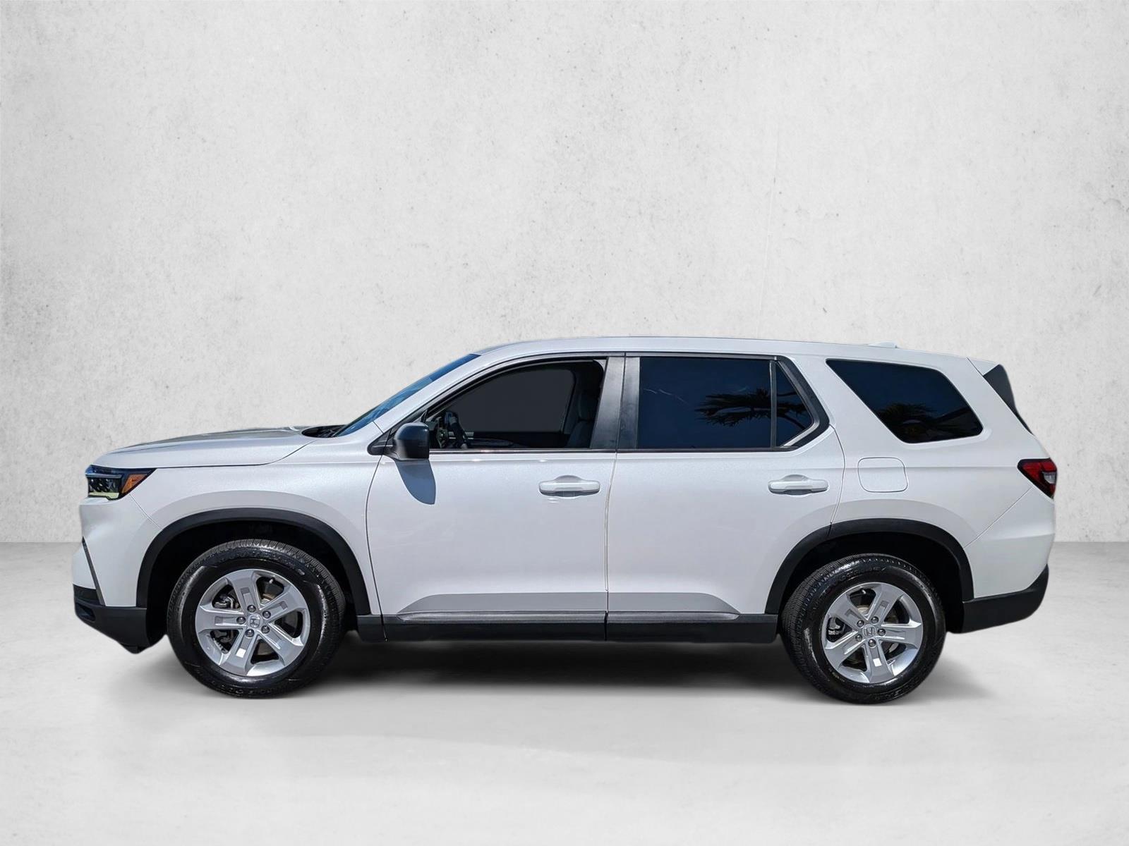 2023 Honda Pilot LX - Photo 8