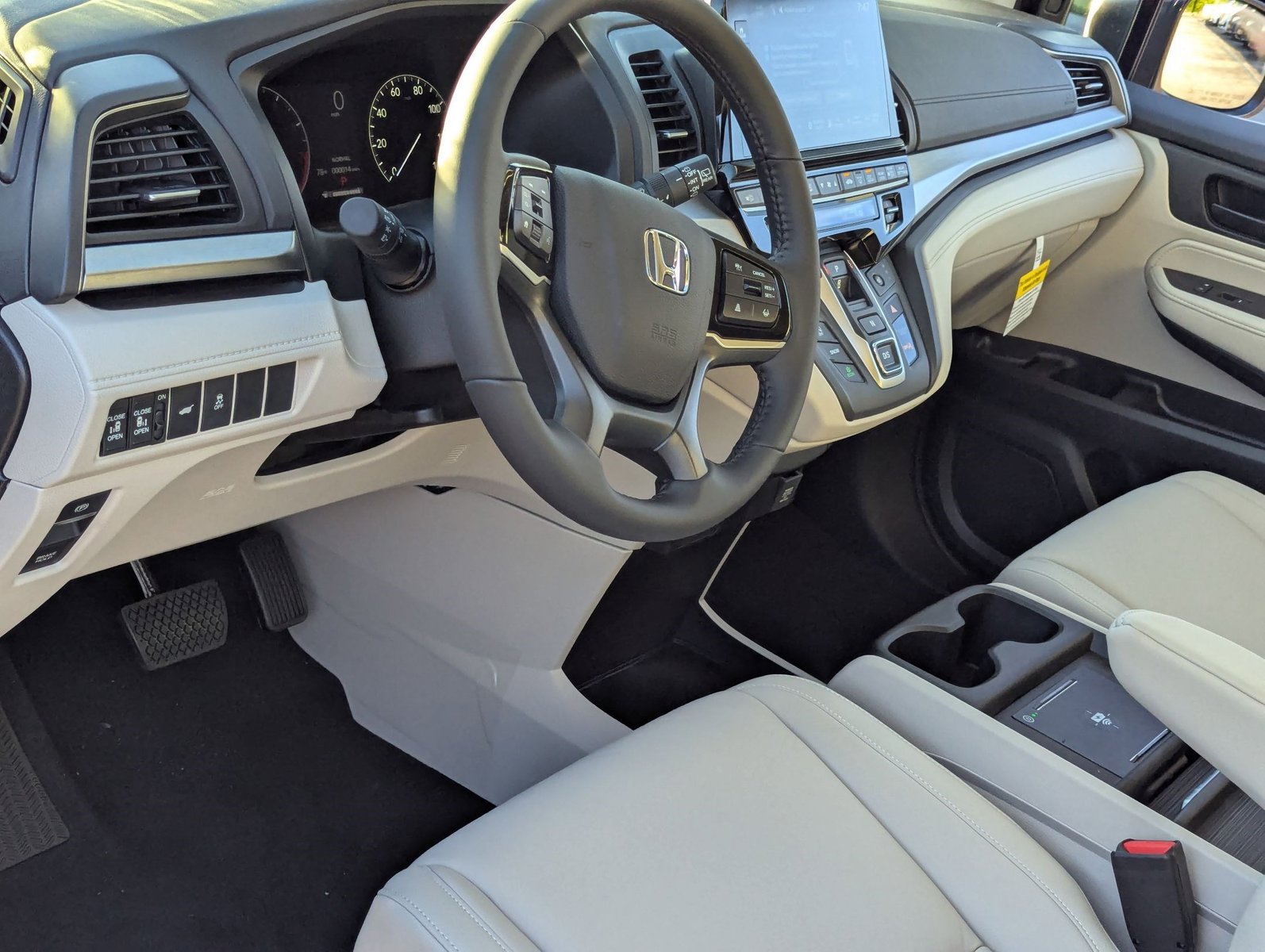 2026 Honda Odyssey EX-L photo 3