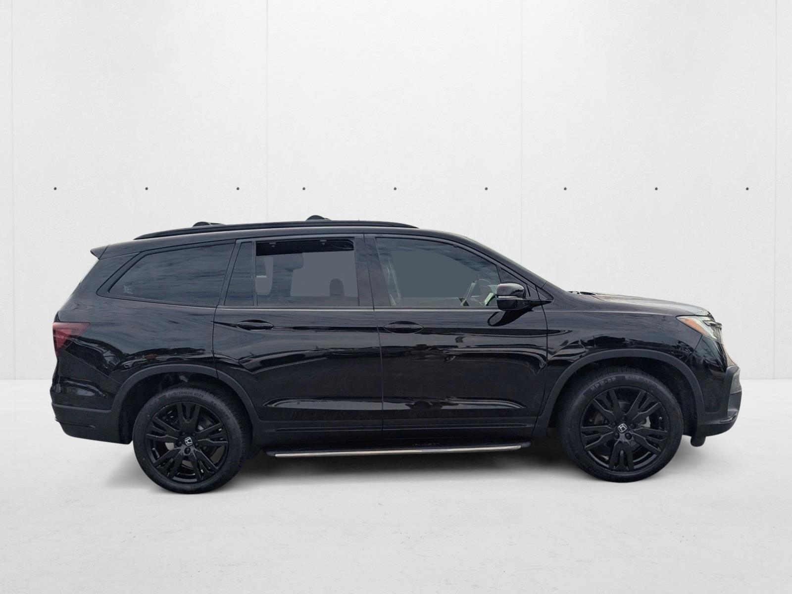 2021 Honda Pilot Black Edition photo 3