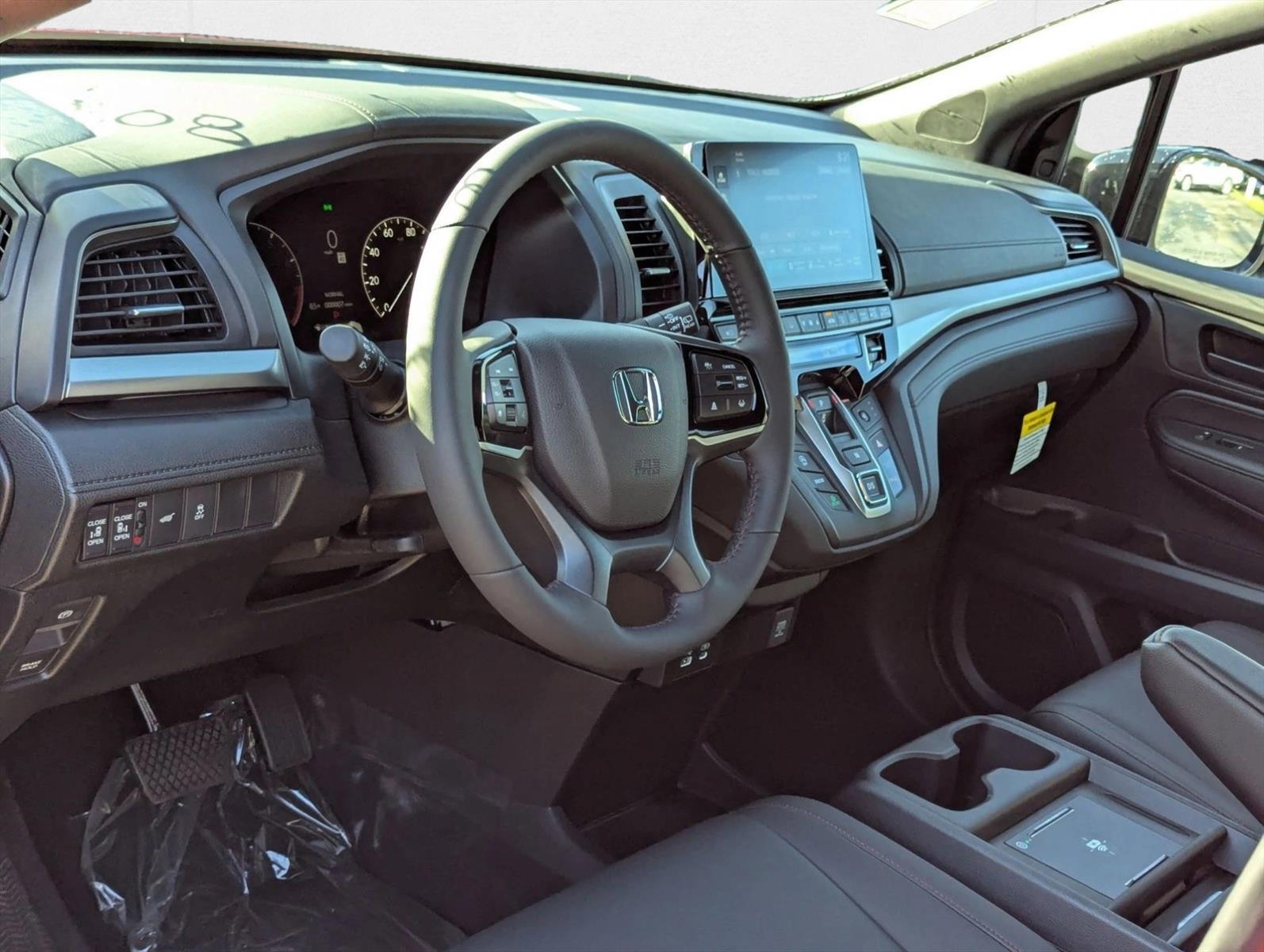 2025 Honda Odyssey photo 3