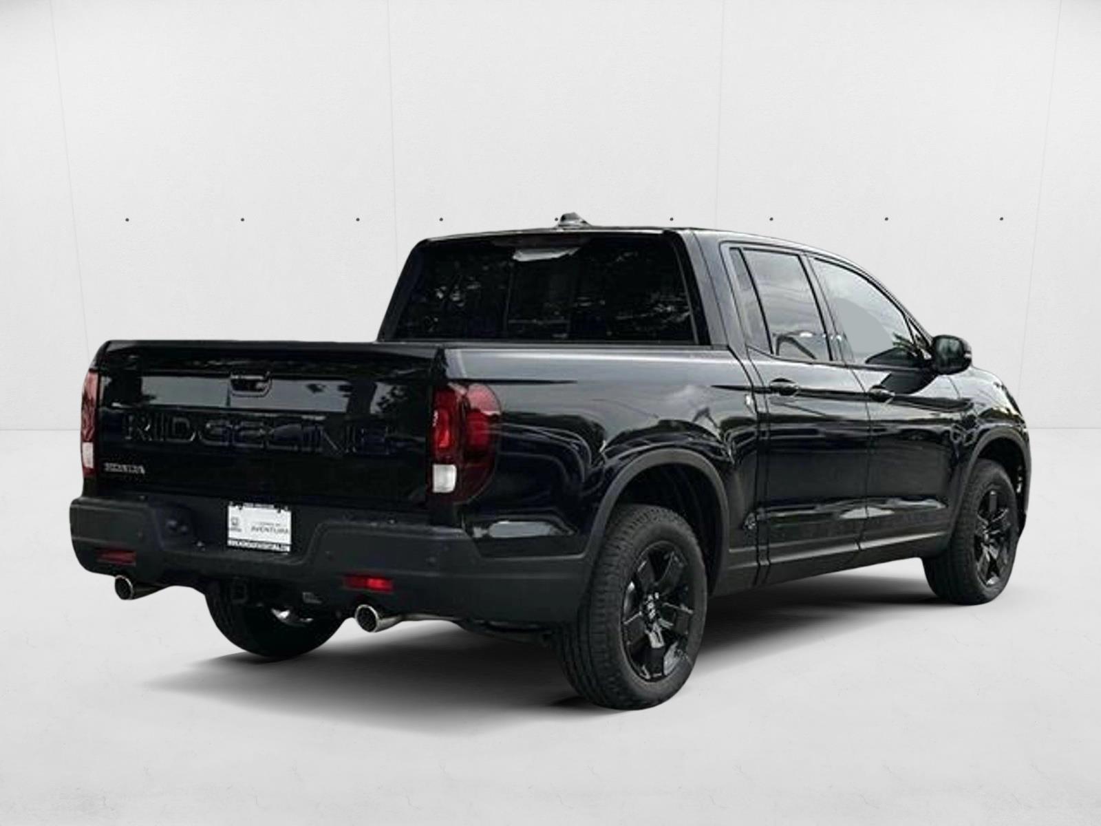 2025 Honda Ridgeline Black Edition photo 2