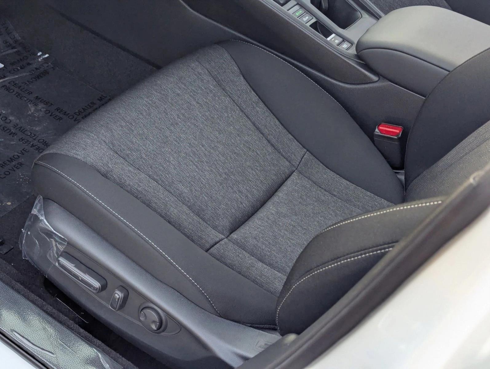 2025 Honda Accord SE photo 4