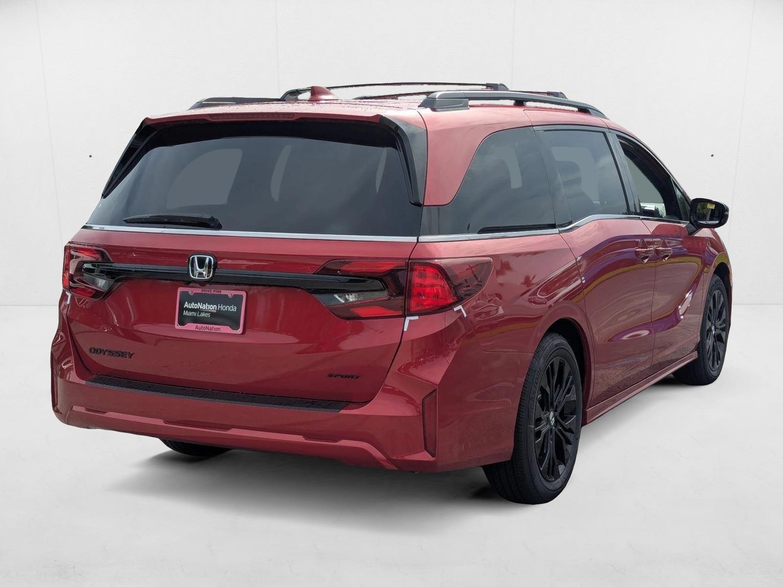 2026 Honda Odyssey photo 2