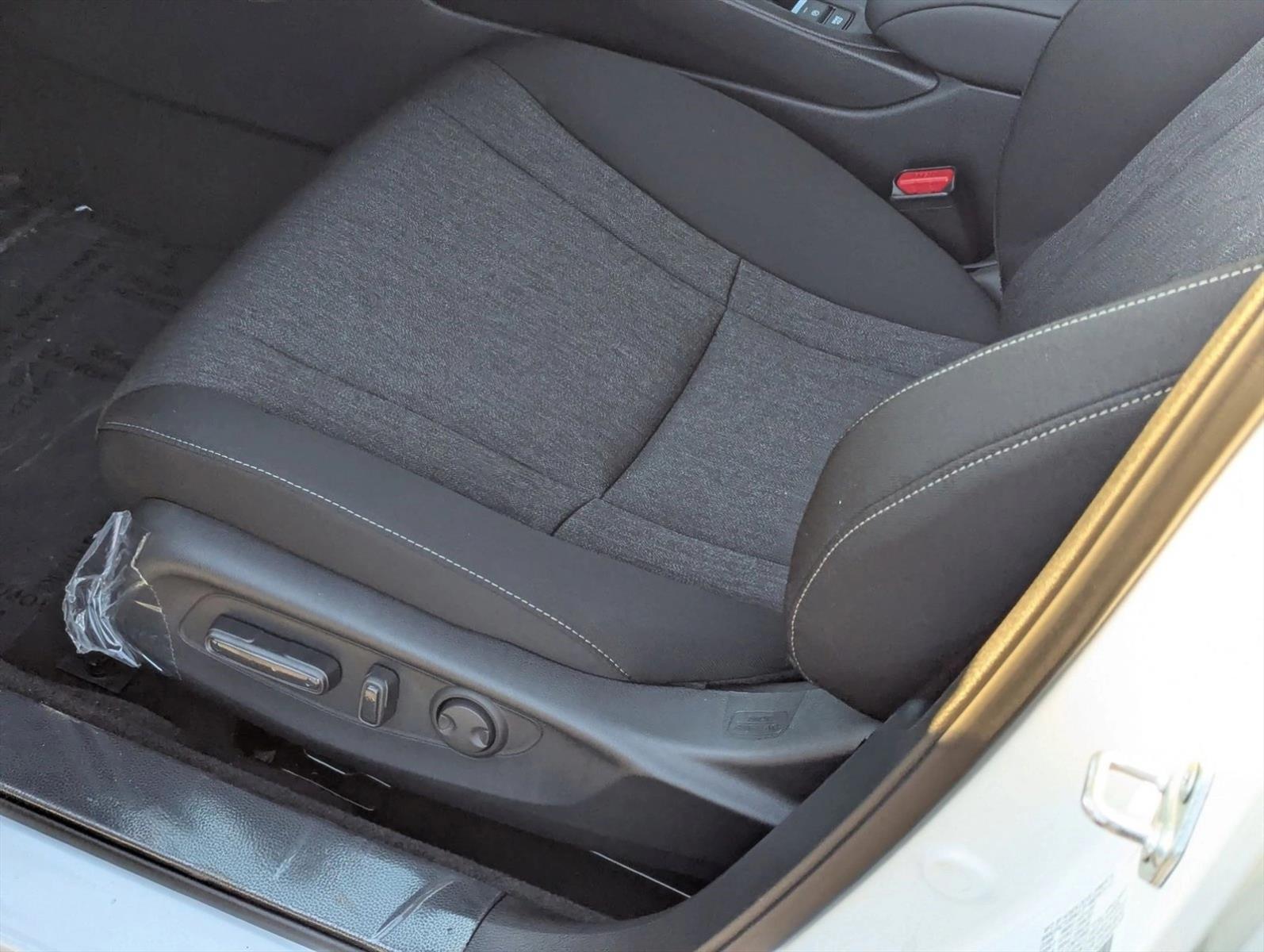 2025 Honda Accord SE photo 4
