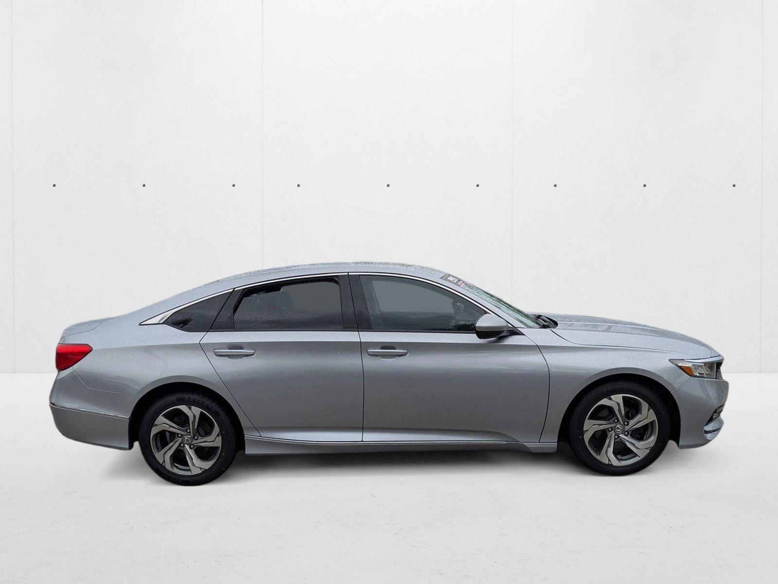 2018 Honda Accord EX photo 4