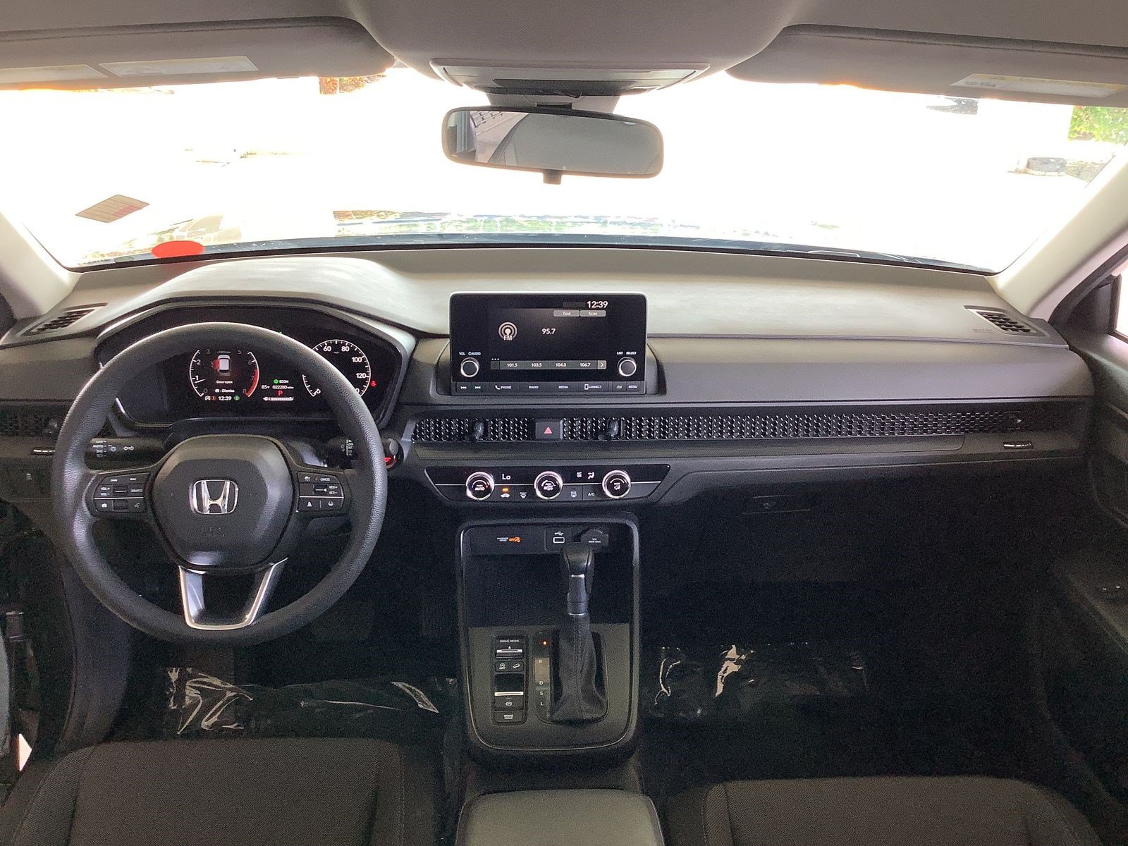 2025 Honda CR-V LX - Photo 17