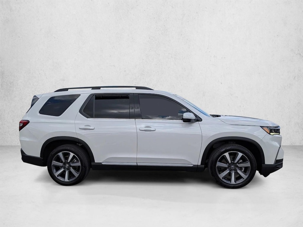 Certified 2025 Honda Pilot Touring SUV