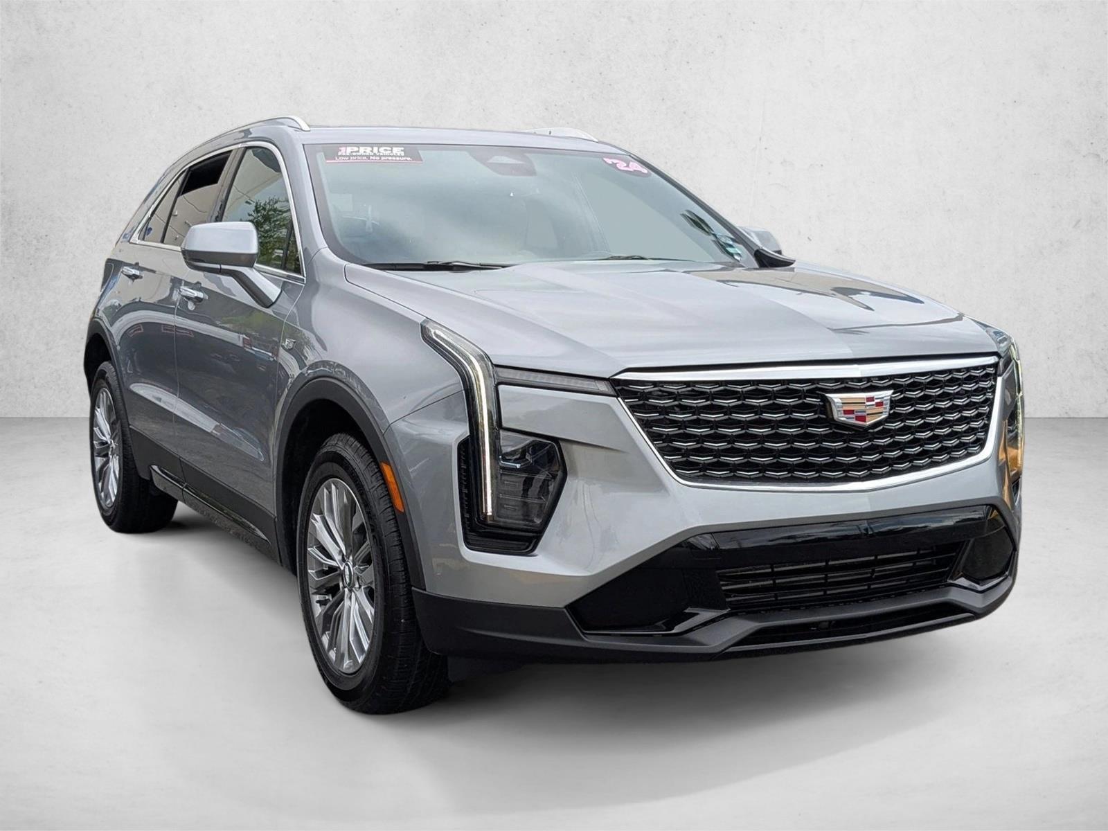 2024 Cadillac XT4 Premium Luxury photo 2