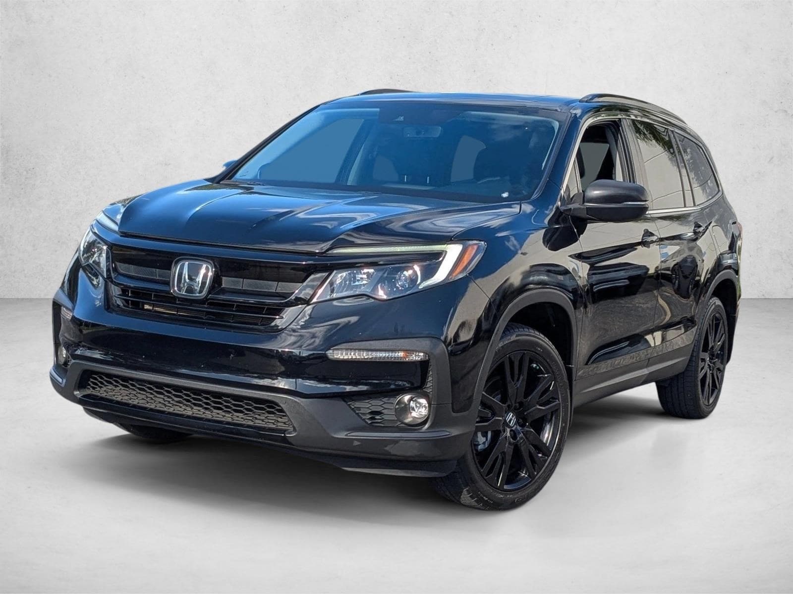 2022 Honda Pilot SE's photo