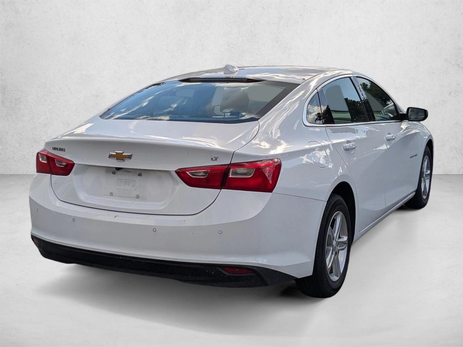 2024 Chevrolet Malibu 1LT photo 3