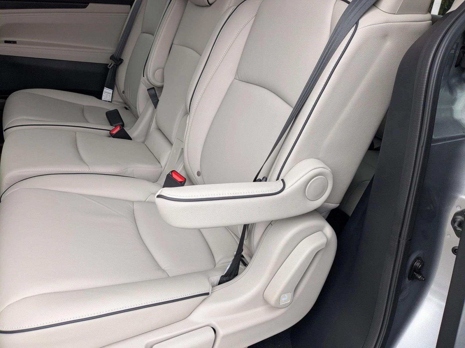 2026 Honda Odyssey Touring - Photo 14