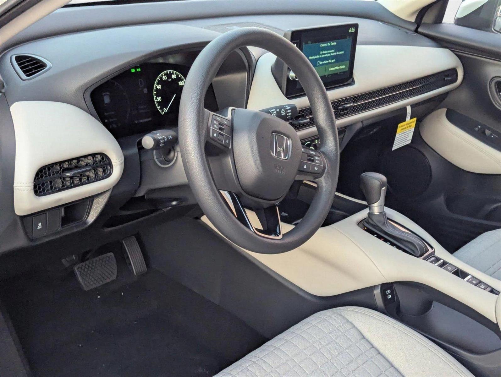 2026 Honda HR-V LX photo 2