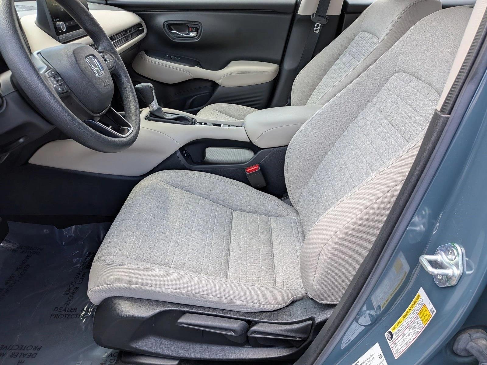 2025 Honda HR-V LX - Photo 15