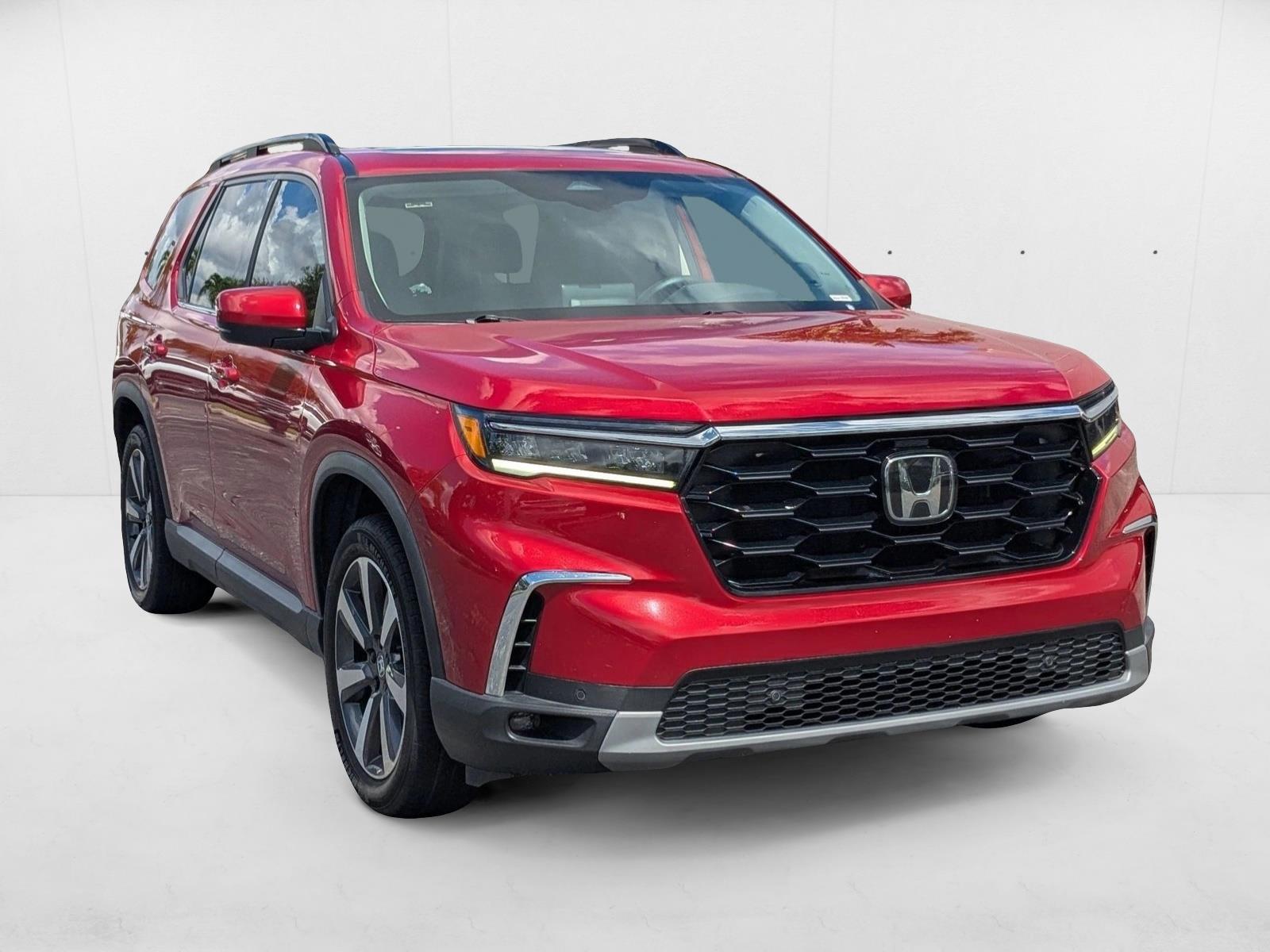 2023 Honda Pilot Touring photo 3