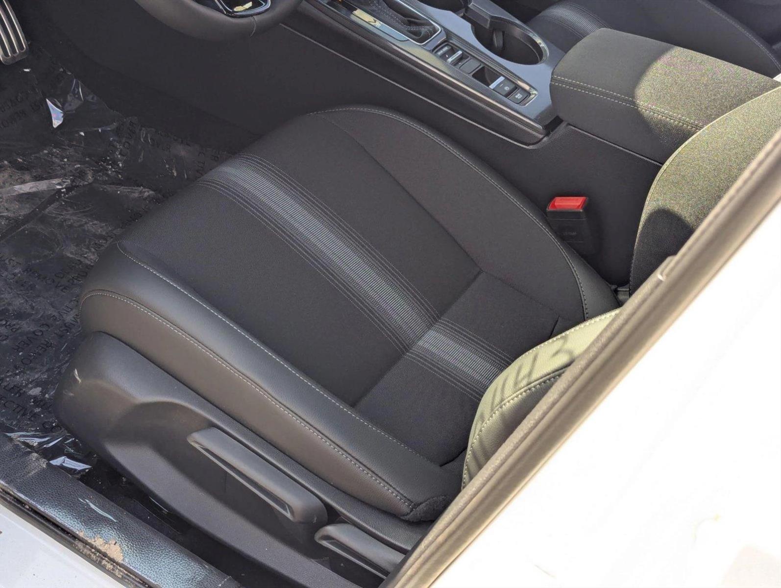2025 Honda Civic Hybrid Sport photo 3