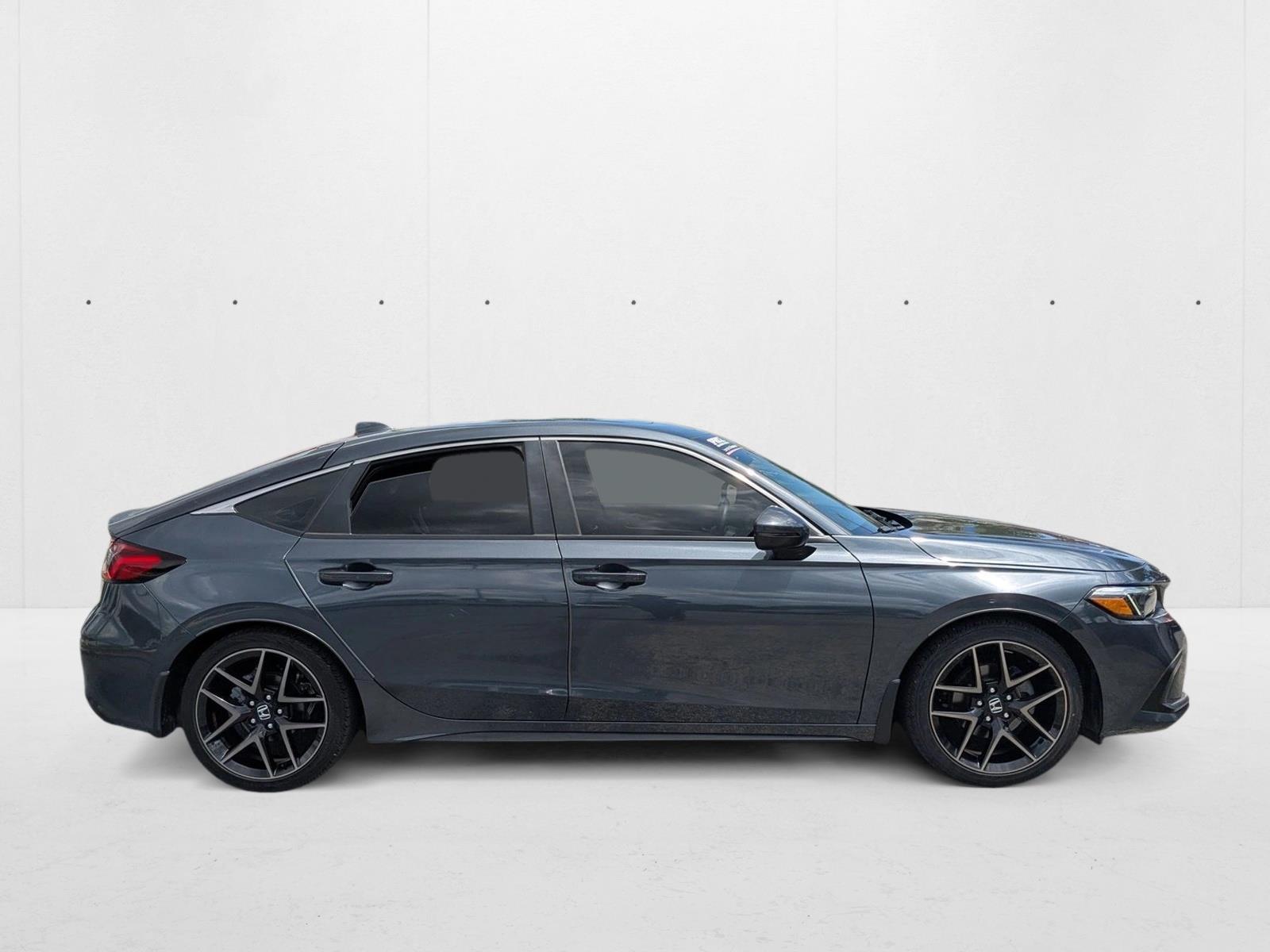 2022 Honda Civic Sport Touring Hatchback photo 4
