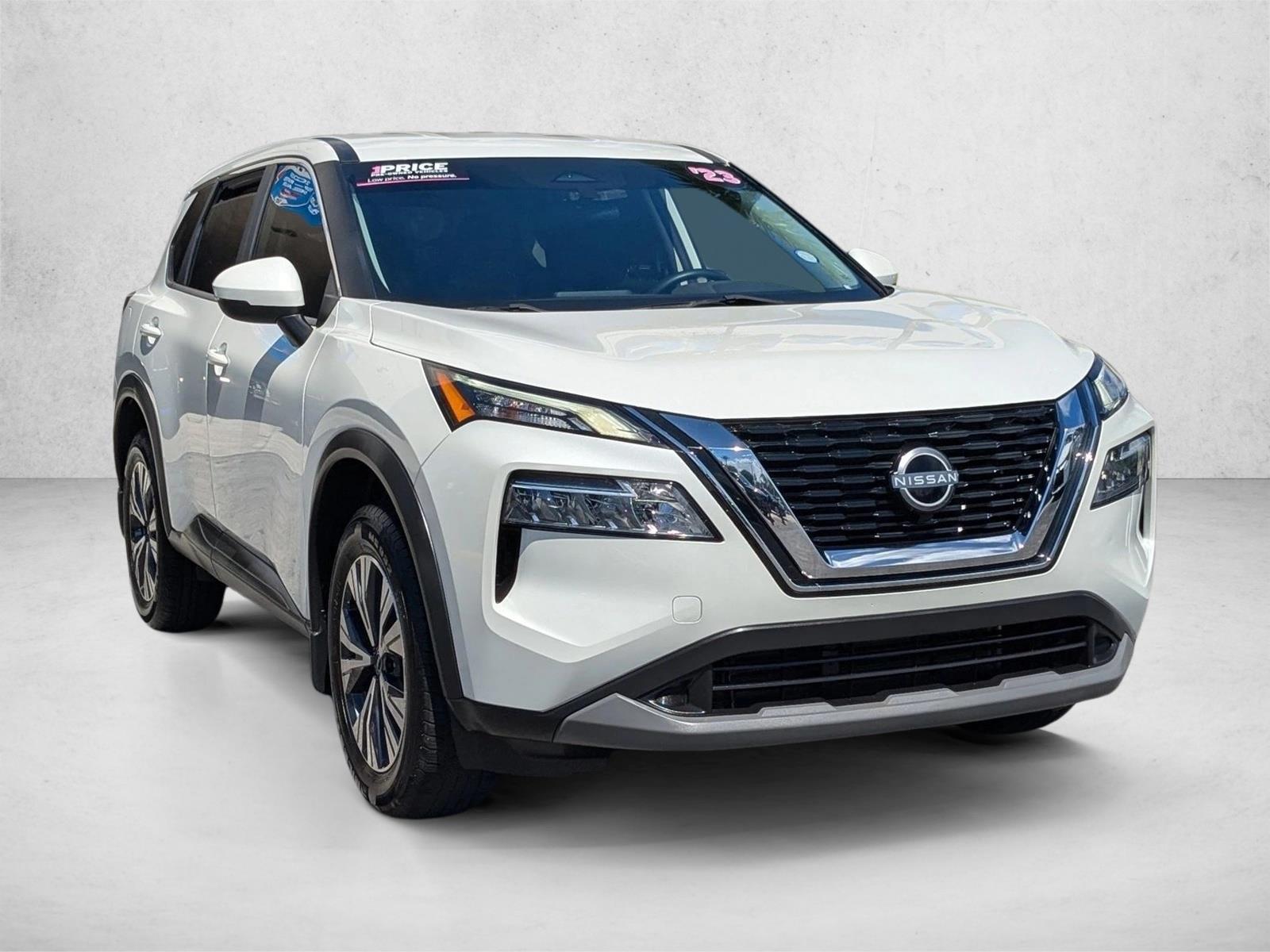 2023 Nissan Rogue SV photo 3