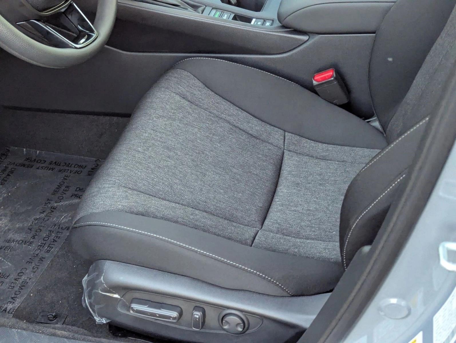 2025 Honda Accord SE photo 4
